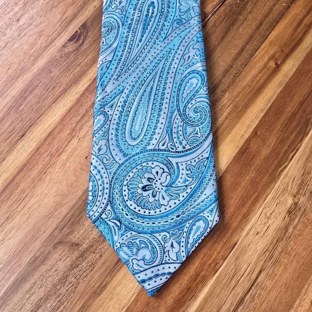Countess Mara Neck Tie Mens Blue Paisley Silk Hand Made Classic Formal Business